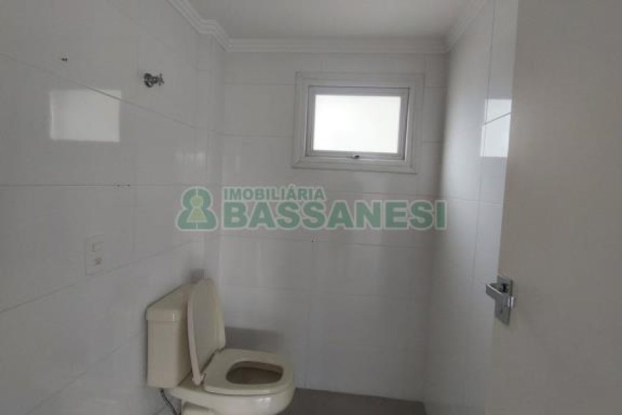 Sobreloja com 970m², no bairro Cinqüentenário em Caxias do Sul para Alugar