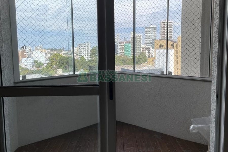 Apartamento com 260m², 3 dormitórios, 2 vagas, no bairro São Pelegrino em Caxias do Sul para Alugar