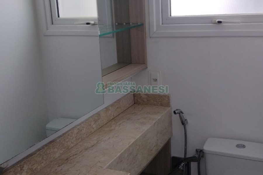 Apartamento com 83m², 1 dormitório, 1 vaga, no bairro Panazzolo em Caxias do Sul para Comprar