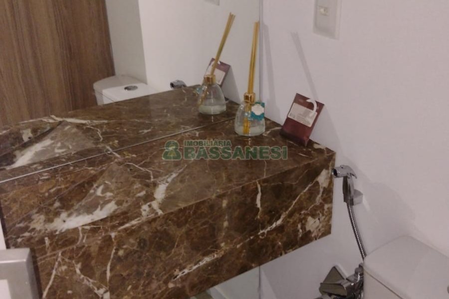 Apartamento com 83m², 1 dormitório, 1 vaga, no bairro Panazzolo em Caxias do Sul para Comprar