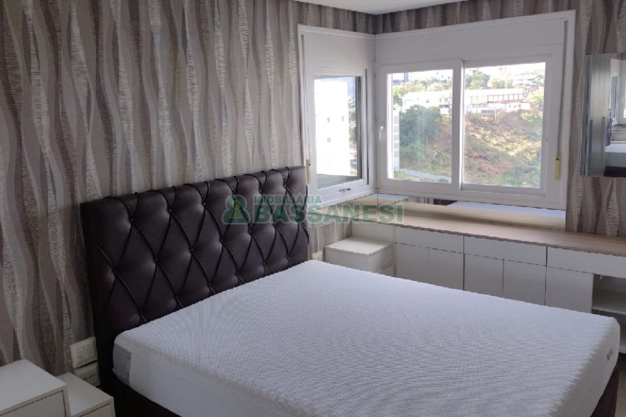 Apartamento com 83m², 1 dormitório, 1 vaga, no bairro Panazzolo em Caxias do Sul para Comprar