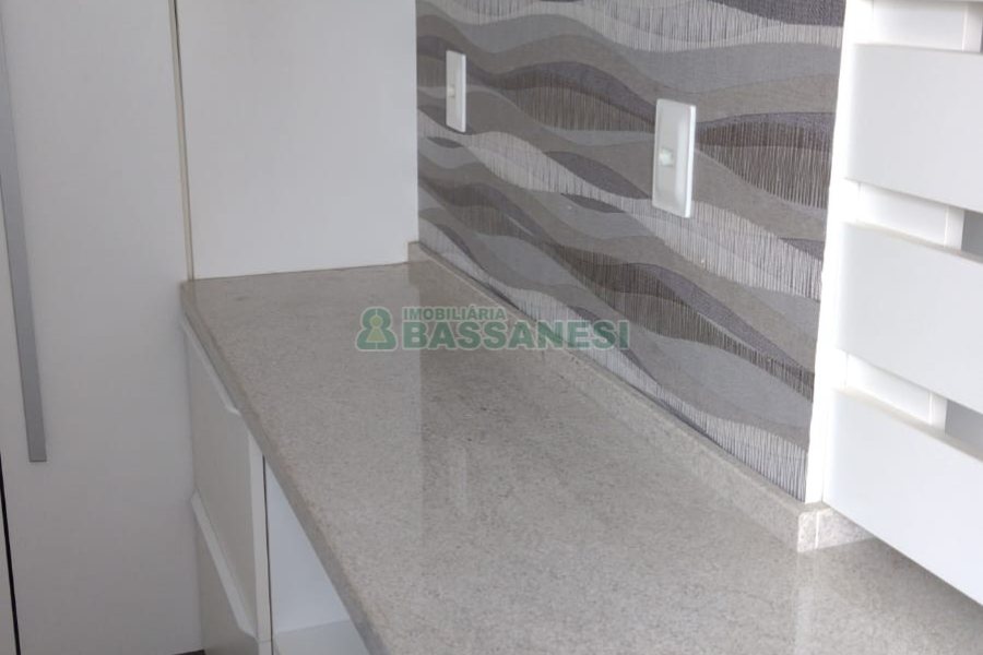 Apartamento com 83m², 1 dormitório, 1 vaga, no bairro Panazzolo em Caxias do Sul para Comprar