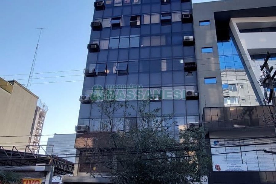 Sala com 52m², no bairro Centro em Caxias do Sul para Comprar