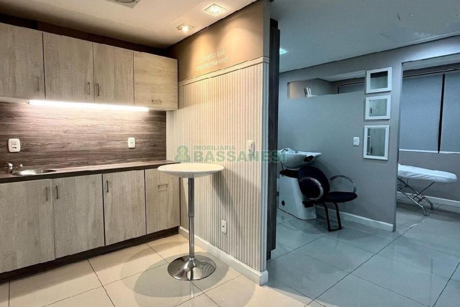 Sala com 52m², no bairro Centro em Caxias do Sul para Comprar