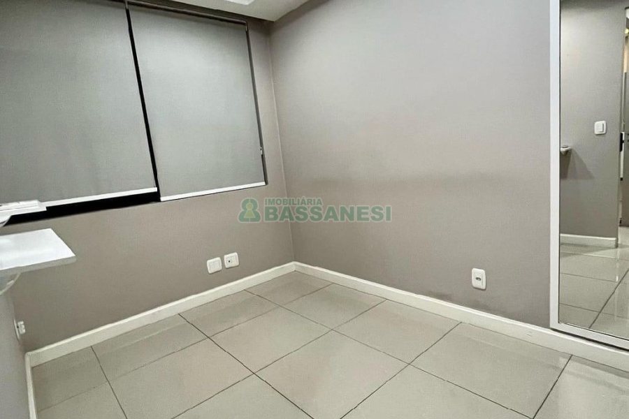 Sala com 52m², no bairro Centro em Caxias do Sul para Comprar