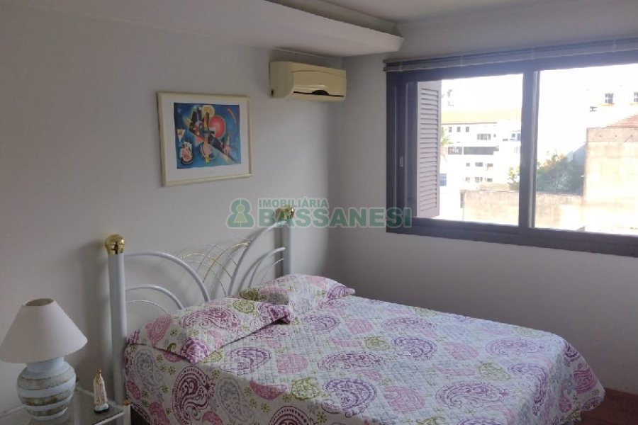 Apartamento com 263m², 4 dormitórios, 2 vagas, no bairro Centro em Caxias do Sul para Comprar