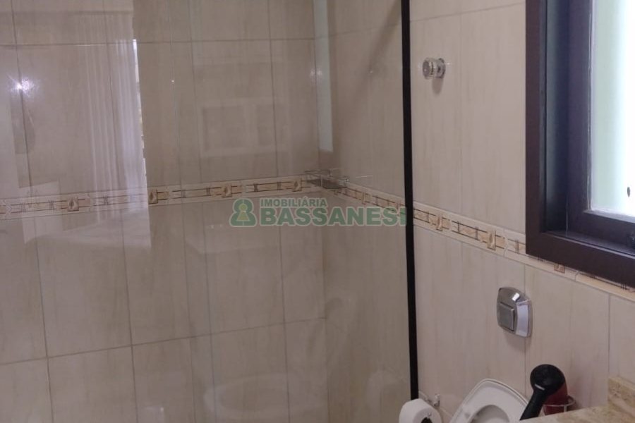 Apartamento com 263m², 4 dormitórios, 2 vagas, no bairro Centro em Caxias do Sul para Comprar