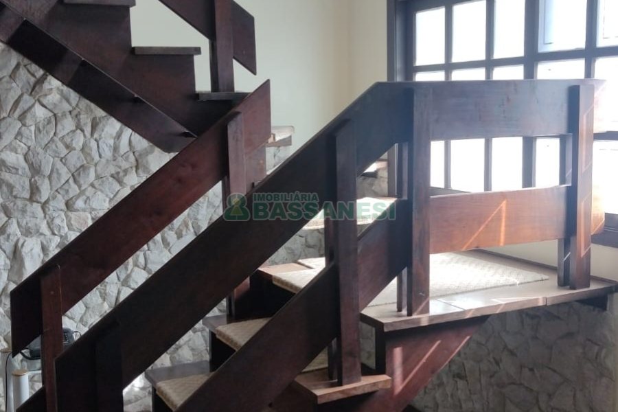 Apartamento com 263m², 4 dormitórios, 2 vagas, no bairro Centro em Caxias do Sul para Comprar