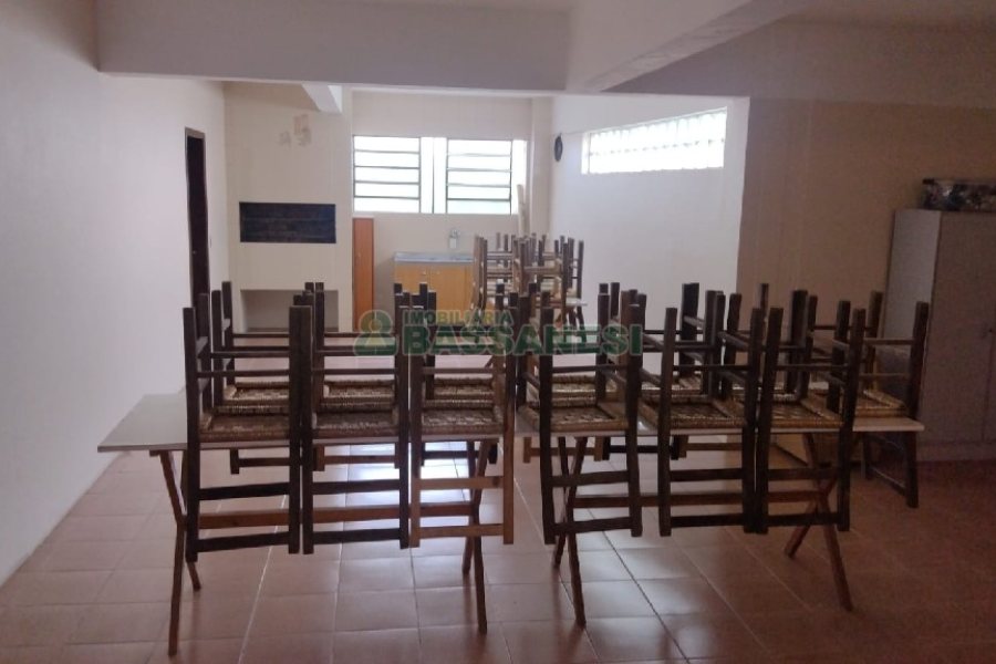 Apartamento com 263m², 4 dormitórios, 2 vagas, no bairro Centro em Caxias do Sul para Comprar