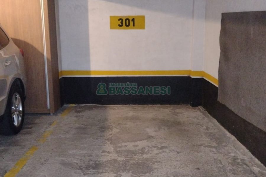 Apartamento com 263m², 4 dormitórios, 2 vagas, no bairro Centro em Caxias do Sul para Comprar