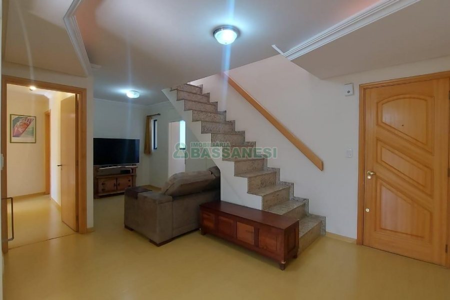 Apto Mobiliado com 193m², 3 dormitórios, 4 vagas, no bairro Pio X em Caxias do Sul para Comprar