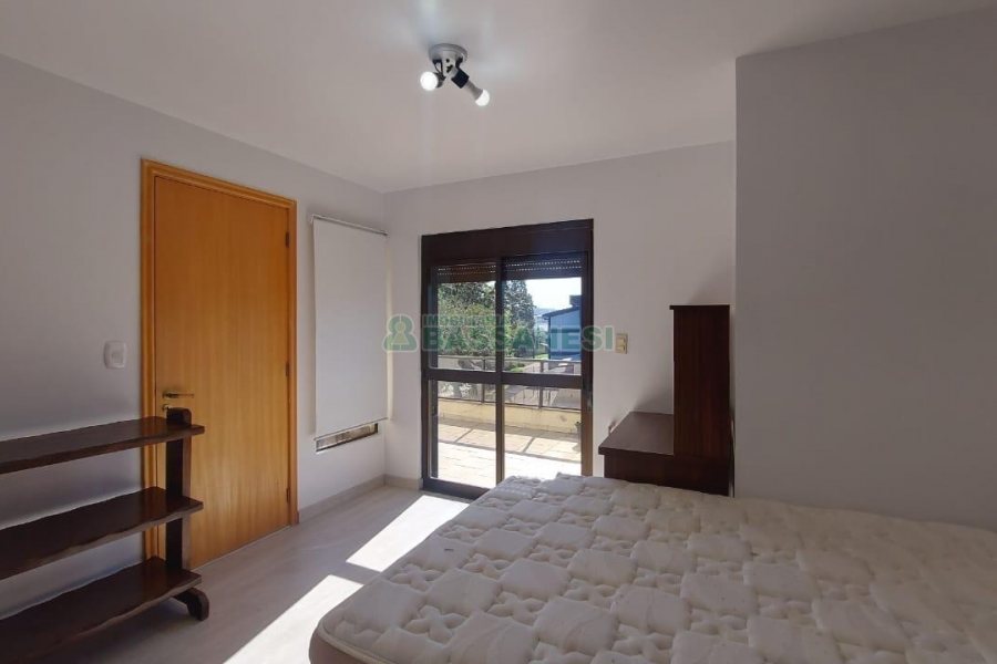 Apto Mobiliado com 193m², 3 dormitórios, 4 vagas, no bairro Pio X em Caxias do Sul para Comprar