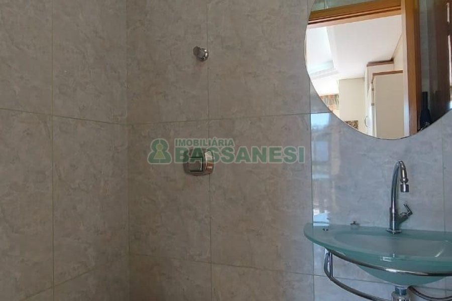 Apto Mobiliado com 193m², 3 dormitórios, 4 vagas, no bairro Pio X em Caxias do Sul para Comprar