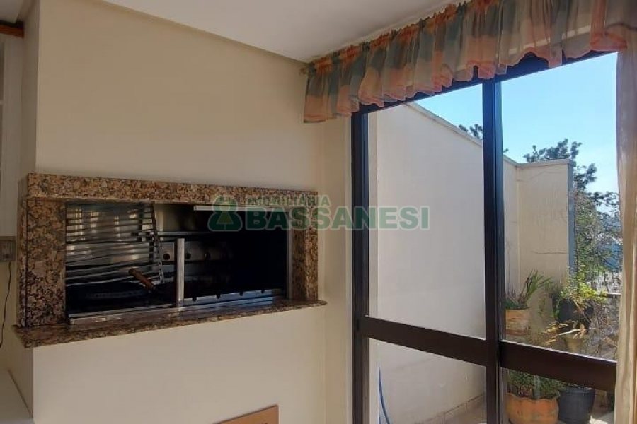 Apto Mobiliado com 193m², 3 dormitórios, 4 vagas, no bairro Pio X em Caxias do Sul para Comprar