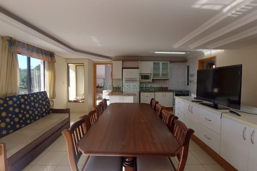 Apto Mobiliado com 193m², 3 dormitórios, 4 vagas, no bairro Pio X em Caxias do Sul para Comprar