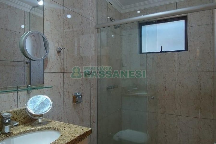 Apto Mobiliado com 193m², 3 dormitórios, 4 vagas, no bairro Pio X em Caxias do Sul para Comprar