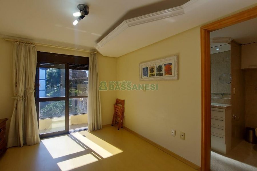 Apto Mobiliado com 193m², 3 dormitórios, 4 vagas, no bairro Pio X em Caxias do Sul para Comprar