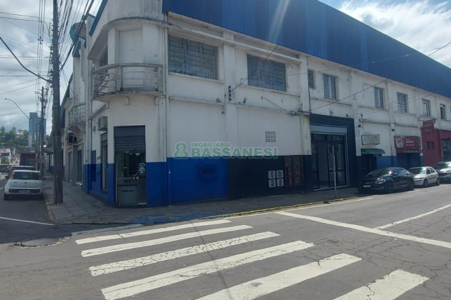 Loja com 114m², no bairro Lourdes em Caxias do Sul para Alugar