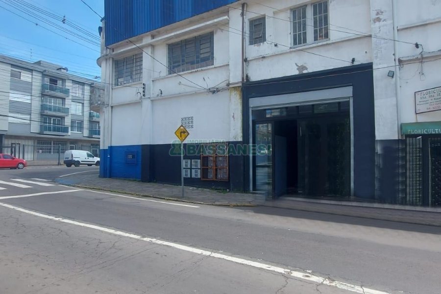 Loja com 114m², no bairro Lourdes em Caxias do Sul para Alugar