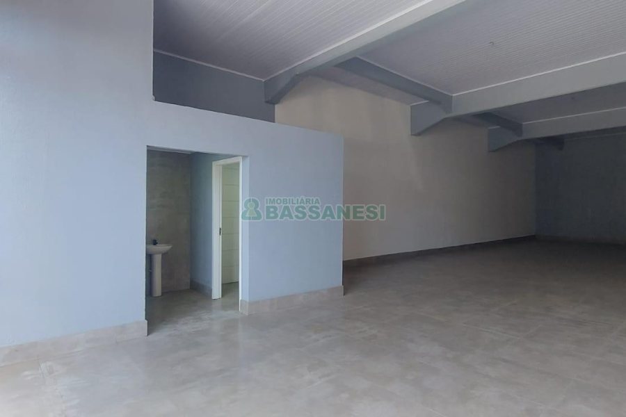 Loja com 114m², no bairro Lourdes em Caxias do Sul para Alugar