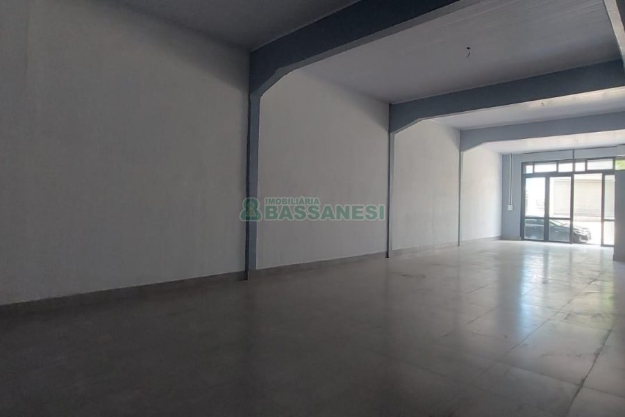 Loja com 114m², no bairro Lourdes em Caxias do Sul para Alugar