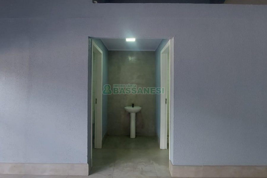 Loja com 114m², no bairro Lourdes em Caxias do Sul para Alugar