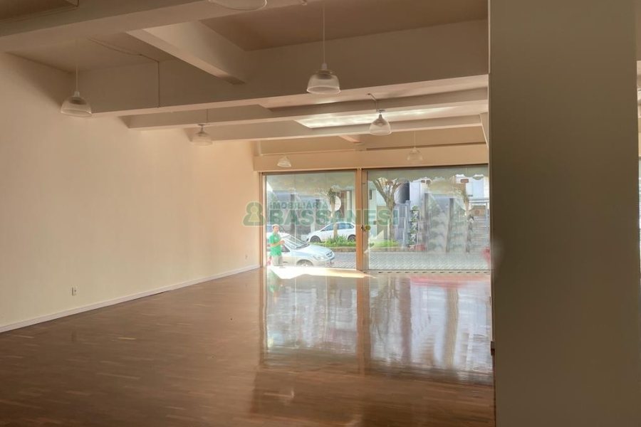 Loja com 300m², no bairro Centro em Caxias do Sul para Alugar