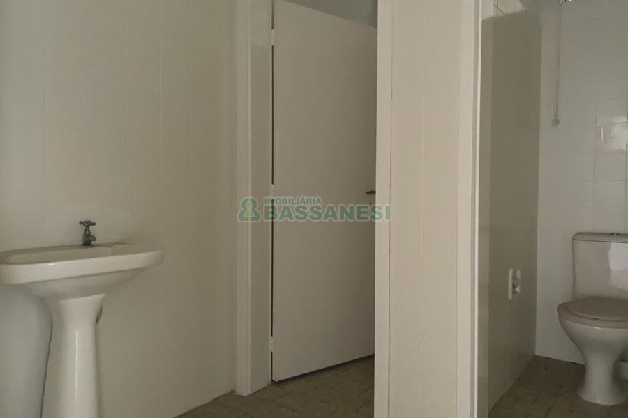 Loja com 300m², no bairro Centro em Caxias do Sul para Alugar