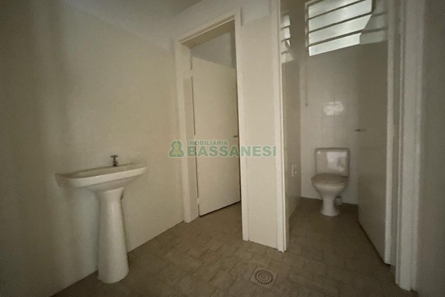 Loja com 300m², no bairro Centro em Caxias do Sul para Alugar