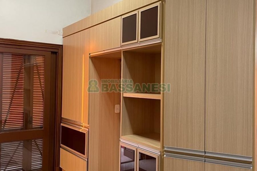 Apartamento com 210m², 3 dormitórios, 1 vaga, no bairro Sagrada Família em Caxias do Sul para Comprar