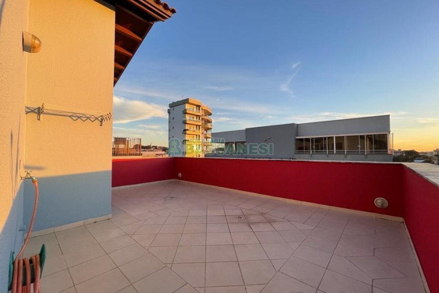 Apartamento com 210m², 3 dormitórios, 1 vaga, no bairro Sagrada Família em Caxias do Sul para Comprar