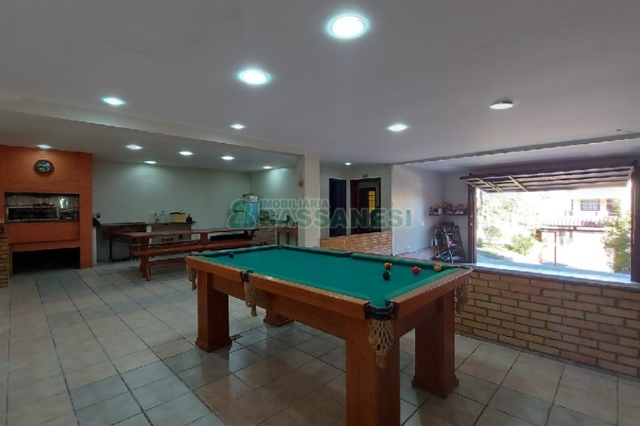 Casa com 405m², 3 dormitórios, 2 vagas, no bairro Rio Branco em Caxias do Sul para Comprar