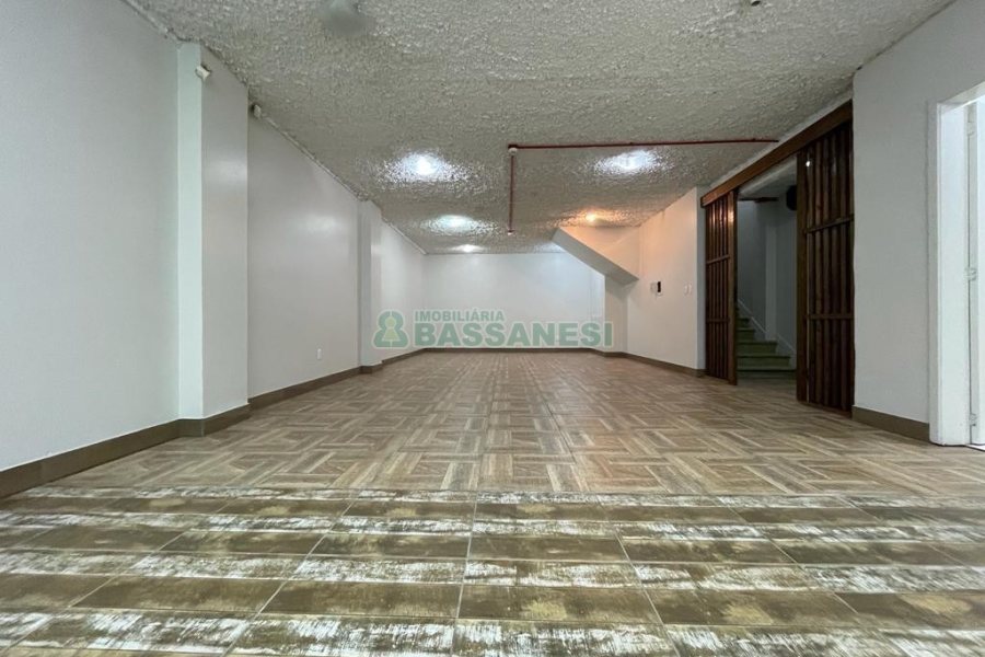 Loja com 160m², no bairro Centro em Caxias do Sul para Alugar