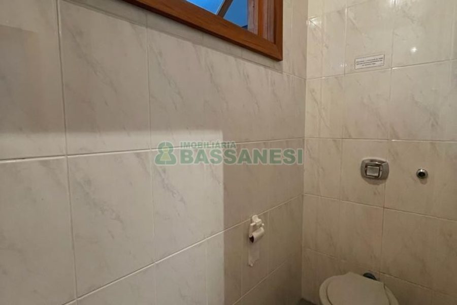 Loja com 105m², no bairro Sagrada Família em Caxias do Sul para Alugar