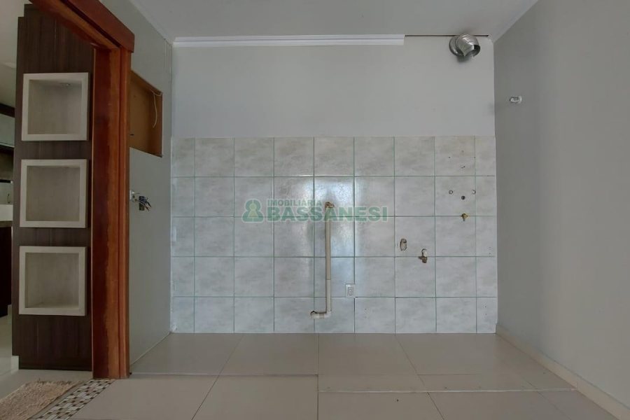 Sobrado com 164m², 3 dormitórios, 2 vagas, no bairro Santa Catarina em Caxias do Sul para Comprar