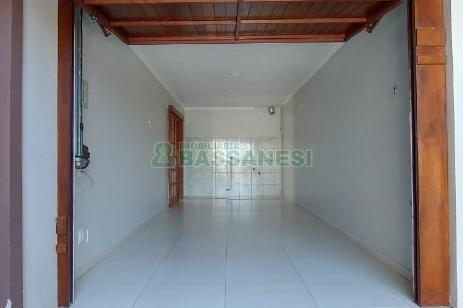 Sobrado com 164m², 3 dormitórios, 2 vagas, no bairro Santa Catarina em Caxias do Sul para Comprar