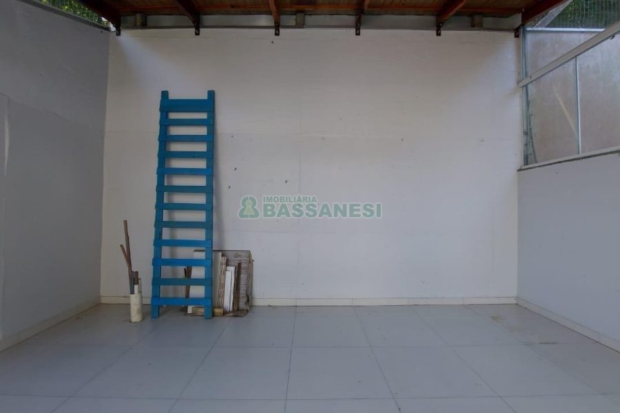 Sobrado com 164m², 3 dormitórios, 2 vagas, no bairro Santa Catarina em Caxias do Sul para Comprar