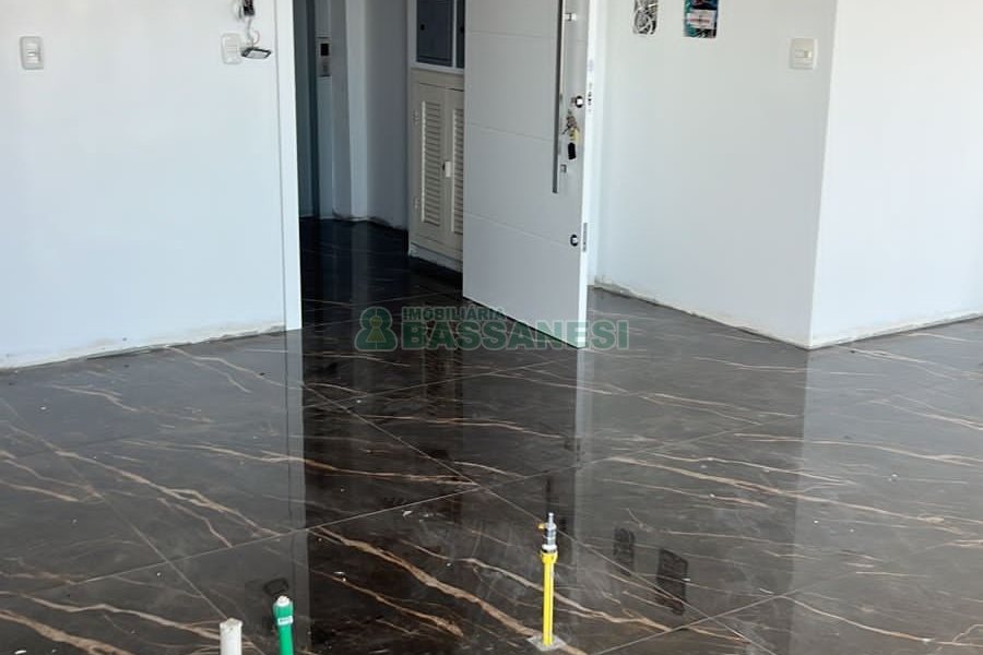 Apto/Cobertura com 216m², 3 dormitórios, 2 vagas, no bairro Desvio Rizzo em Caxias do Sul para Comprar