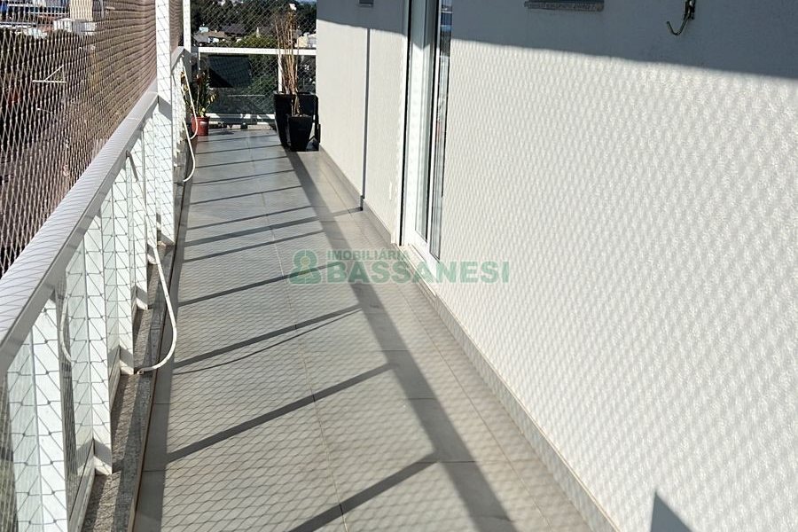 Apto/Cobertura com 216m², 3 dormitórios, 2 vagas, no bairro Desvio Rizzo em Caxias do Sul para Comprar