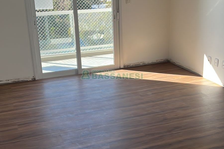 Apto/Cobertura com 216m², 3 dormitórios, 2 vagas, no bairro Desvio Rizzo em Caxias do Sul para Comprar