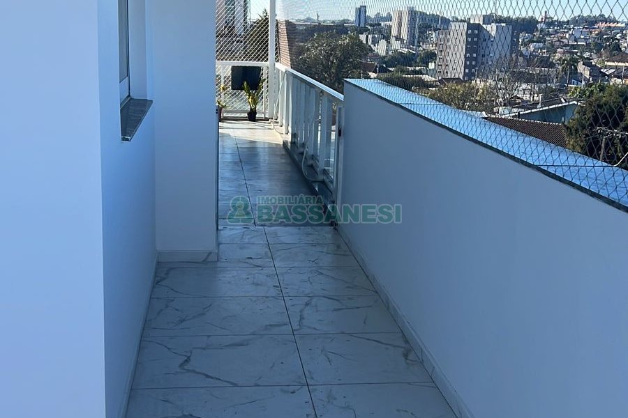 Apto/Cobertura com 216m², 3 dormitórios, 2 vagas, no bairro Desvio Rizzo em Caxias do Sul para Comprar