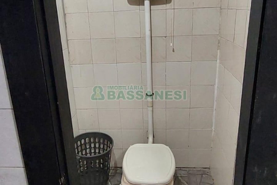 Pavilhão com 150m², no bairro São Leopoldo em Caxias do Sul para Alugar