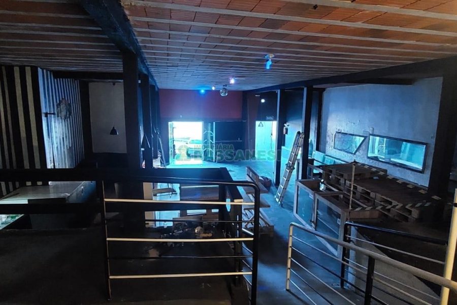 Pavilhão com 150m², no bairro São Leopoldo em Caxias do Sul para Alugar