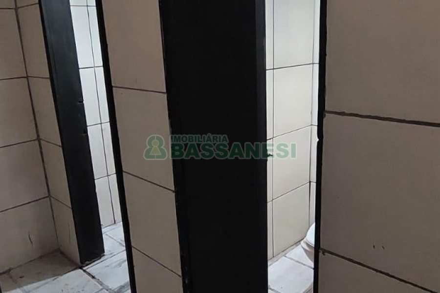 Pavilhão com 150m², no bairro São Leopoldo em Caxias do Sul para Alugar