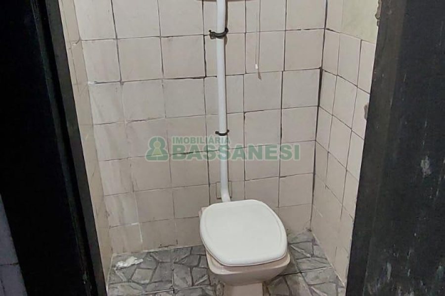 Pavilhão com 150m², no bairro São Leopoldo em Caxias do Sul para Alugar