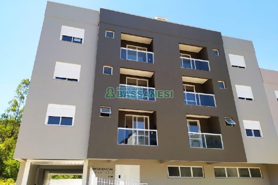 Apartamento com 60m², 2 dormitórios, 1 vaga, no bairro Salgado Filho em Caxias do Sul para Alugar
