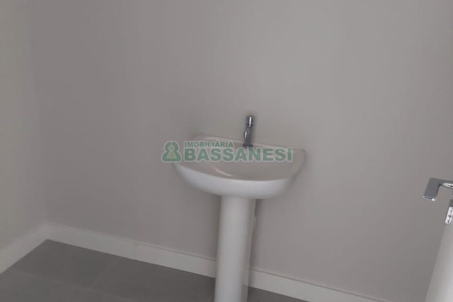 Sala com 51m², 1 vaga, no bairro Centro em Caxias do Sul para Comprar