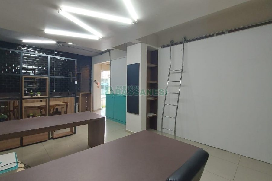 Loja com 60m², no bairro Rio Branco em Caxias do Sul para Alugar