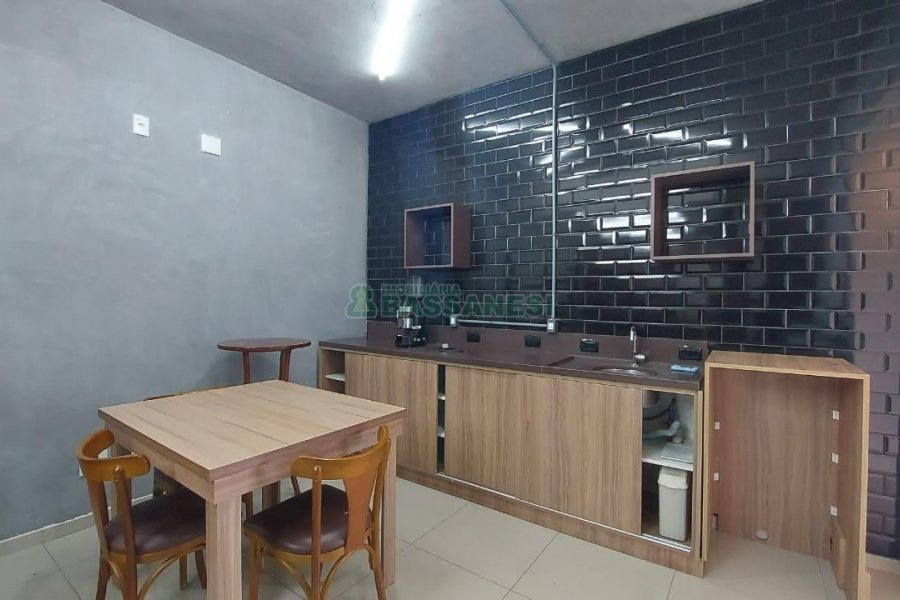 Loja com 60m², no bairro Rio Branco em Caxias do Sul para Alugar