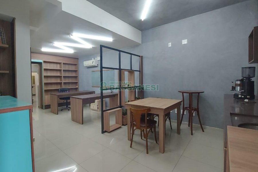 Loja com 60m², no bairro Rio Branco em Caxias do Sul para Alugar